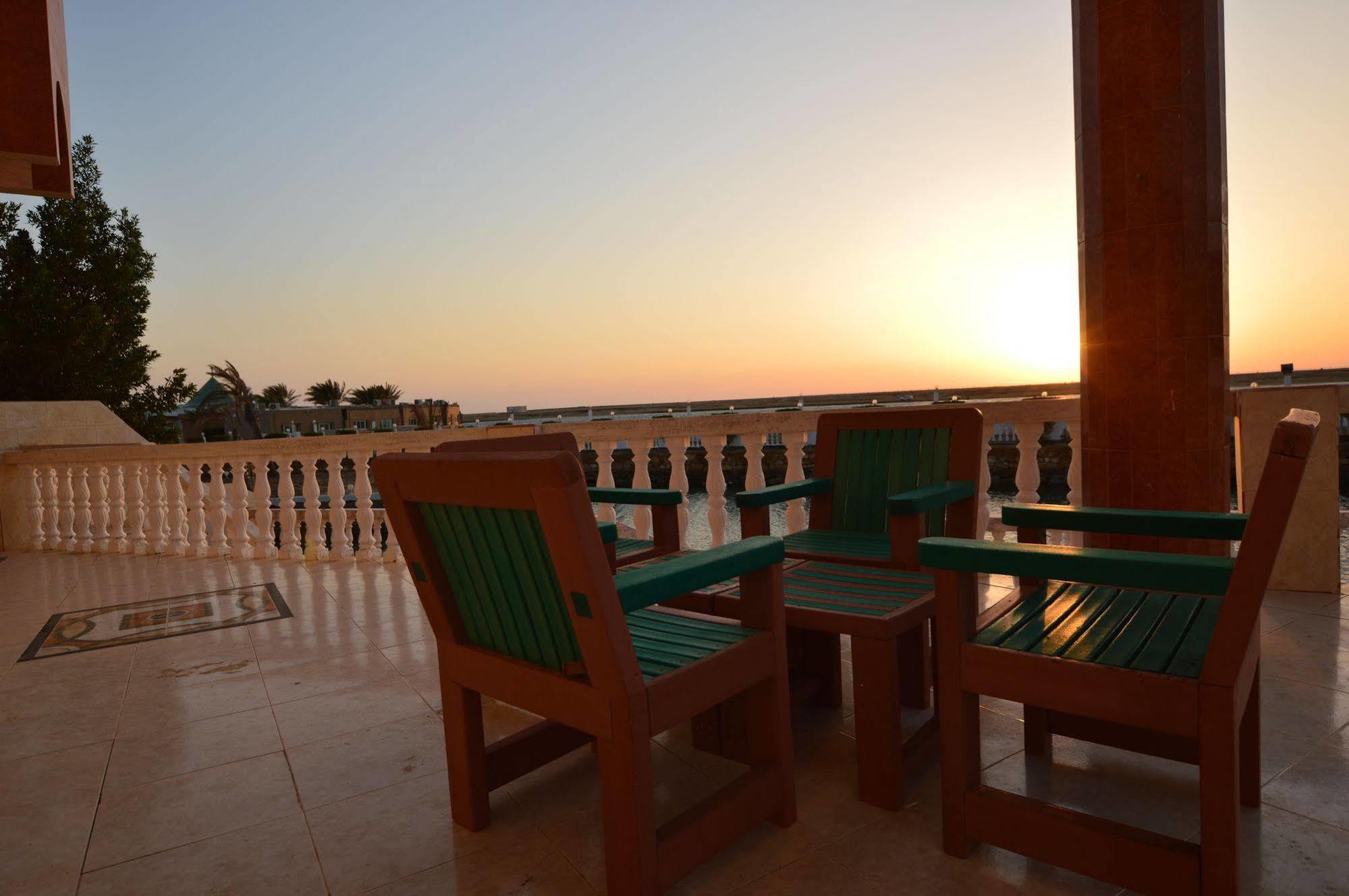 Al Ahmadi Plaza Resort Janbu Zewnętrze zdjęcie
